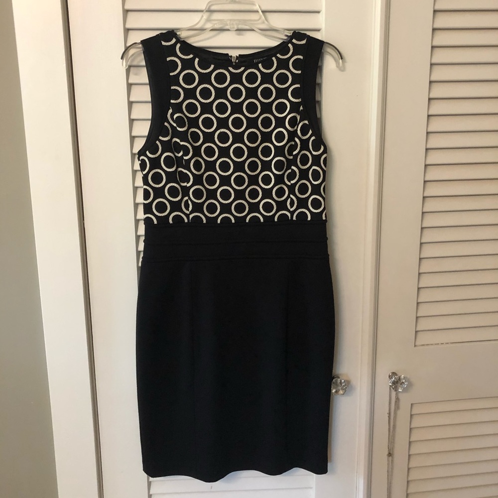Beautiful Ellen Tracy  Sleeveless Dress